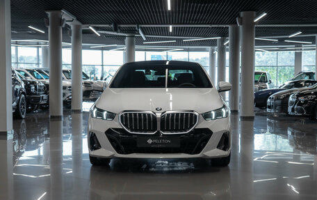 BMW 5 серия, 2024 год, 6 550 000 рублей, 3 фотография