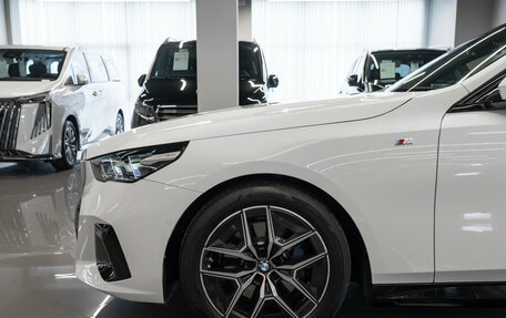 BMW 5 серия, 2024 год, 6 550 000 рублей, 29 фотография