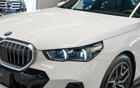 BMW 5 серия, 2024 год, 6 550 000 рублей, 30 фотография