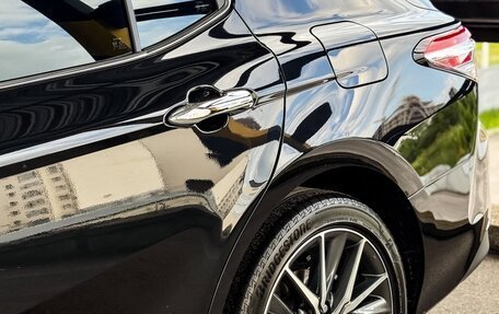 Toyota Camry, 2023 год, 3 200 000 рублей, 2 фотография