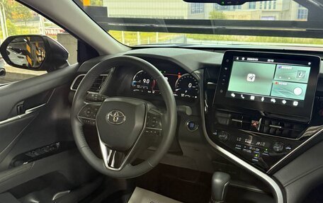 Toyota Camry, 2023 год, 3 200 000 рублей, 9 фотография