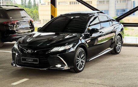 Toyota Camry, 2023 год, 3 200 000 рублей, 3 фотография