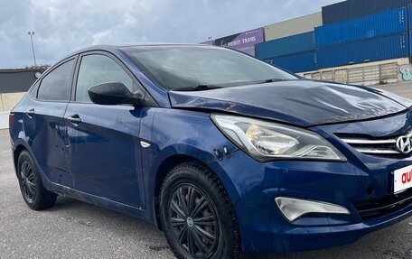 Hyundai Solaris II рестайлинг, 2015 год, 420 000 рублей, 1 фотография