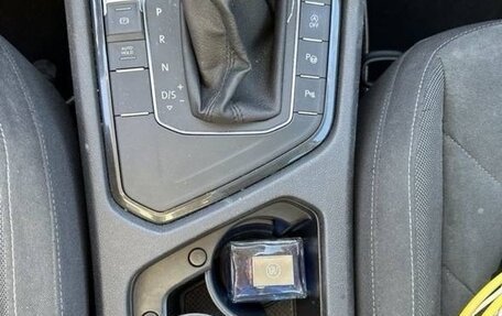 Volkswagen Tiguan II, 2018 год, 1 850 000 рублей, 11 фотография