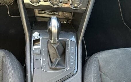 Volkswagen Tiguan II, 2018 год, 1 850 000 рублей, 12 фотография