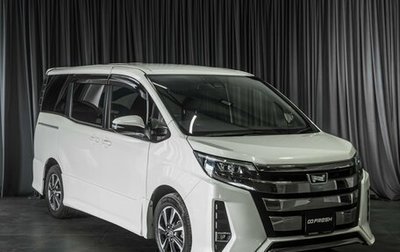 Toyota Noah III, 2017 год, 2 469 000 рублей, 1 фотография