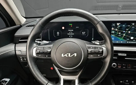 KIA K5, 2025 год, 2 420 000 рублей, 13 фотография