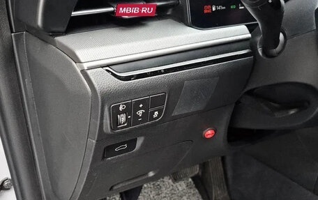 KIA K5, 2025 год, 2 420 000 рублей, 17 фотография