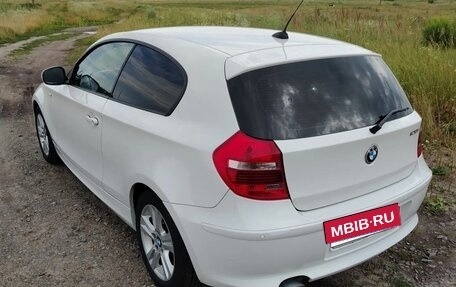 BMW 1 серия, 2010 год, 950 000 рублей, 2 фотография