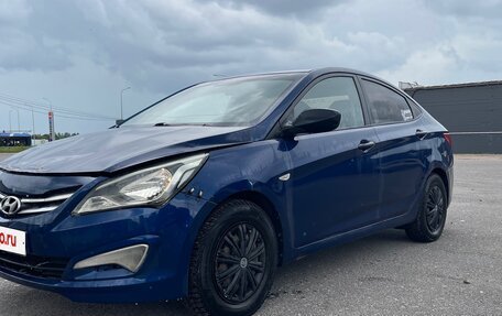 Hyundai Solaris II рестайлинг, 2015 год, 420 000 рублей, 3 фотография