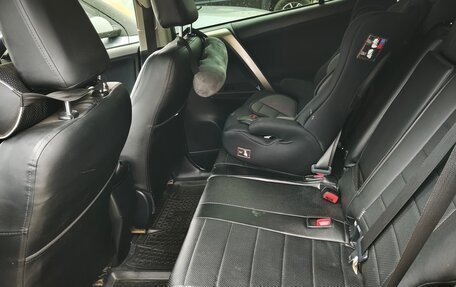 Toyota RAV4, 2014 год, 1 750 000 рублей, 8 фотография