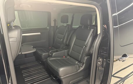 Peugeot Traveller I, 2018 год, 3 600 000 рублей, 7 фотография