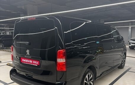 Peugeot Traveller I, 2018 год, 3 600 000 рублей, 4 фотография