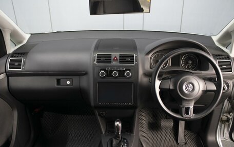 Volkswagen Touran III, 2012 год, 1 170 000 рублей, 5 фотография