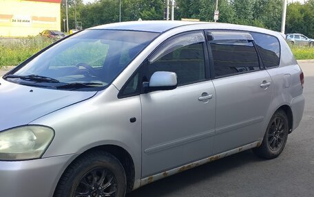 Toyota Ipsum II, 2002 год, 530 000 рублей, 3 фотография