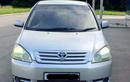 Toyota Ipsum II, 2002 год, 530 000 рублей, 2 фотография