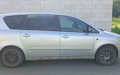 Toyota Ipsum II, 2002 год, 530 000 рублей, 10 фотография