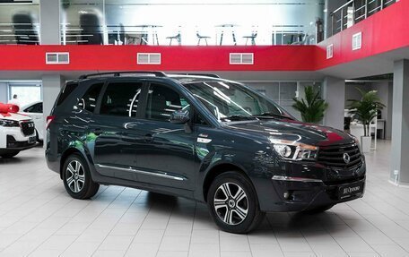 SsangYong Stavic, 2014 год, 1 550 000 рублей, 3 фотография