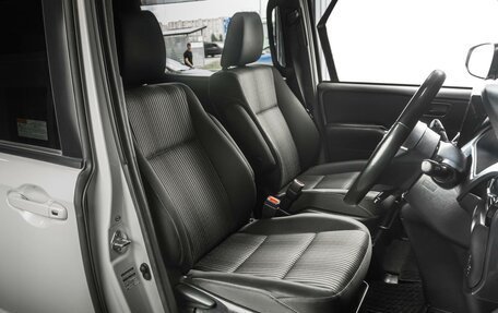 Toyota Noah III, 2017 год, 2 469 000 рублей, 10 фотография