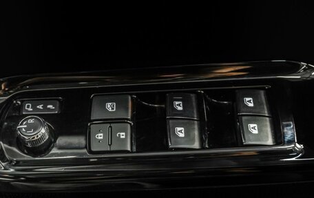 Toyota Noah III, 2017 год, 2 469 000 рублей, 20 фотография
