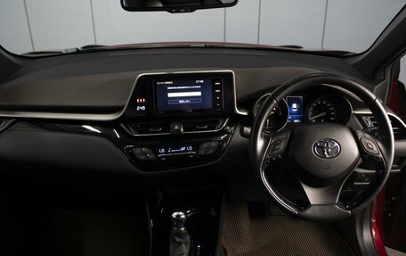 Toyota C-HR I рестайлинг, 2018 год, 2 520 000 рублей, 5 фотография