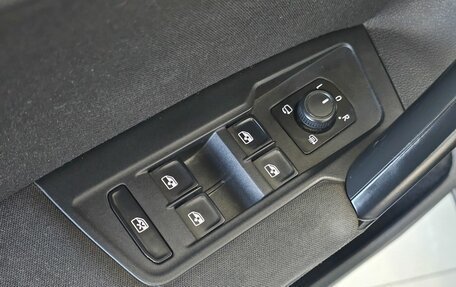 Volkswagen Tiguan II, 2020 год, 2 229 000 рублей, 14 фотография