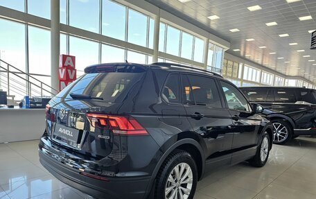 Volkswagen Tiguan II, 2020 год, 2 229 000 рублей, 10 фотография