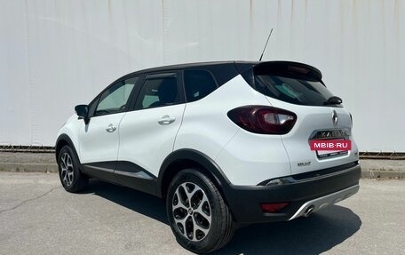 Renault Kaptur I рестайлинг, 2017 год, 1 065 000 рублей, 4 фотография