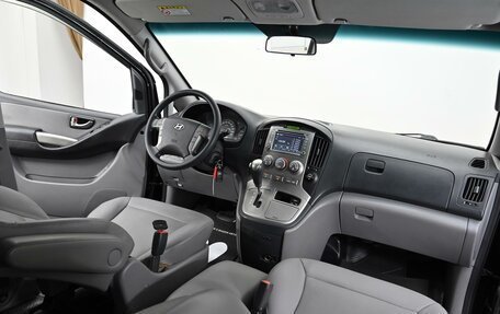Hyundai Grand Starex Grand Starex I рестайлинг 2, 2013 год, 1 355 000 рублей, 6 фотография