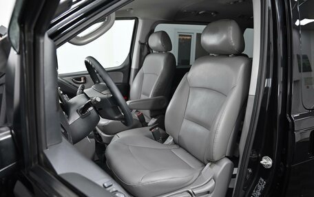 Hyundai Grand Starex Grand Starex I рестайлинг 2, 2013 год, 1 355 000 рублей, 12 фотография