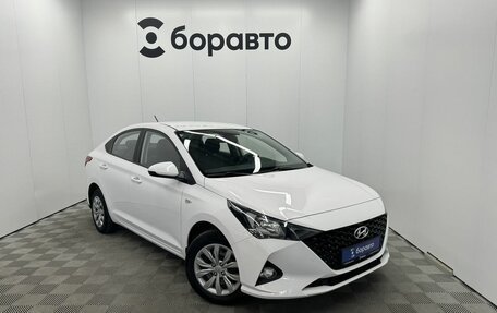 Hyundai Solaris II рестайлинг, 2021 год, 1 775 000 рублей, 2 фотография