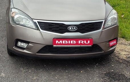 KIA cee'd I рестайлинг, 2010 год, 890 000 рублей, 1 фотография