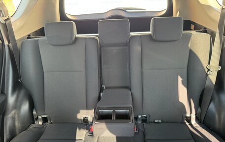 Toyota RAV4, 2015 год, 1 890 000 рублей, 21 фотография
