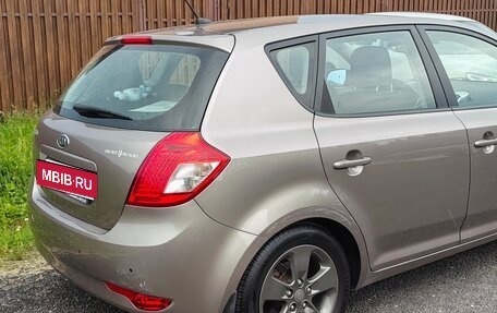 KIA cee'd I рестайлинг, 2010 год, 890 000 рублей, 2 фотография
