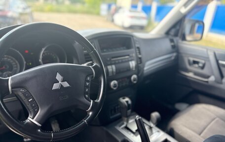 Mitsubishi Pajero IV, 2011 год, 2 290 000 рублей, 17 фотография