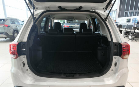 Mitsubishi Outlander III рестайлинг 3, 2022 год, 3 200 000 рублей, 14 фотография