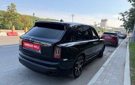 Rolls-Royce Cullinan, 2021 год, 25 000 000 рублей, 2 фотография