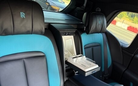 Rolls-Royce Cullinan, 2021 год, 25 000 000 рублей, 7 фотография