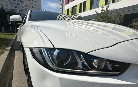 Jaguar XE I рестайлинг, 2018 год, 2 260 000 рублей, 10 фотография