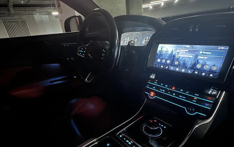 Jaguar XE I рестайлинг, 2018 год, 2 260 000 рублей, 29 фотография