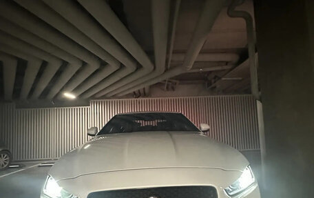 Jaguar XE I рестайлинг, 2018 год, 2 260 000 рублей, 28 фотография