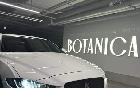 Jaguar XE I рестайлинг, 2018 год, 2 260 000 рублей, 31 фотография