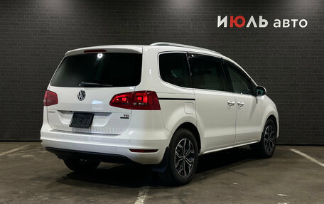 Volkswagen Sharan II, 2011 год, 1 425 000 рублей, 5 фотография