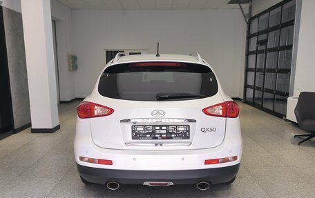 Infiniti QX50 I рестайлинг, 2014 год, 1 670 000 рублей, 5 фотография