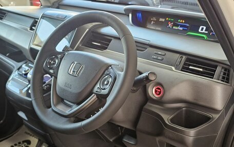 Honda Freed II, 2016 год, 1 385 000 рублей, 12 фотография