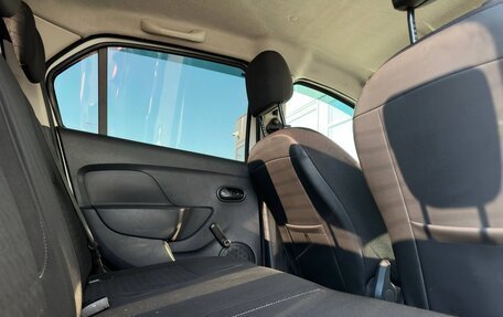 Renault Logan II, 2018 год, 747 000 рублей, 4 фотография