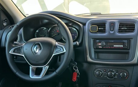 Renault Logan II, 2018 год, 747 000 рублей, 10 фотография