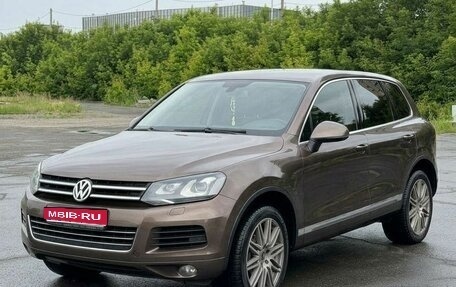Volkswagen Touareg III, 2012 год, 2 000 000 рублей, 1 фотография