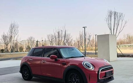 MINI Countryman II (F60), 2022 год, 1 850 000 рублей, 3 фотография