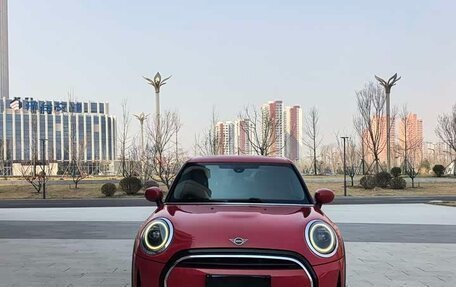 MINI Countryman II (F60), 2022 год, 1 850 000 рублей, 2 фотография